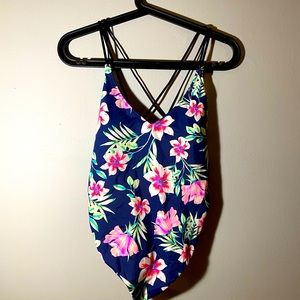 VICTORIA SECRET NEVER WORN ONE PIECE